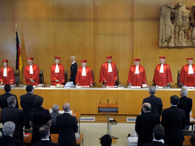 Domarna i den tyska federala förvaltningsdomstolen i Karlsruhe samlas.