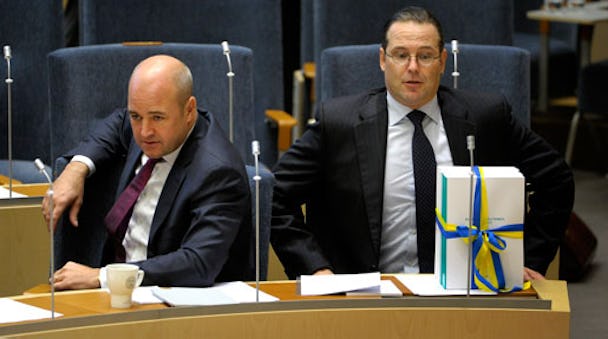 Finansminister Anders Borg och statsminister Fredrik Reinfeldt begrundar budgeten.