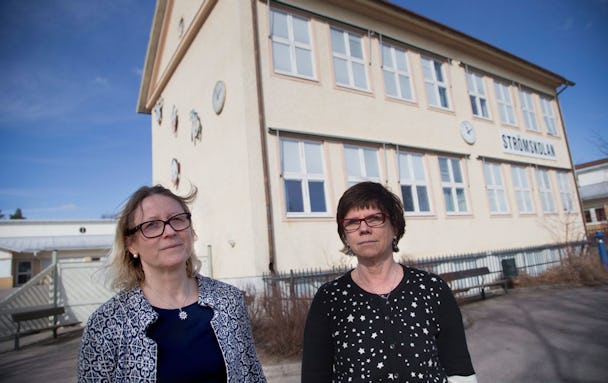De fick nog. Gunilla Gustafsson och Kerstin Carlzon är båda obehöriga lärare på Strömskolan i Mark. Nu har de skrivit ett brev till utbildningsministern och frågat varför han inte tänkt på dem som jobbat i så många år att de snart går i pension.