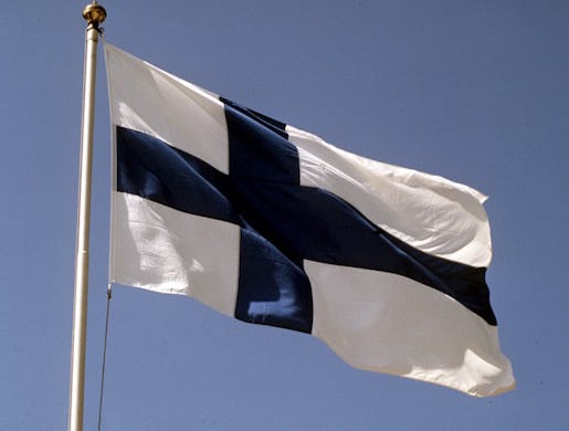 ©SCANPIX SWEDEN, 1991. Finsk flagga. Finland. Foto: Janerik Henriksson/SCANPIX Code: 50010