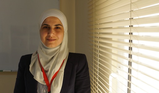  – Kontantstöd är den bästa lösningen nu, säger Sawsan Abu Rassa på Röda Korset.