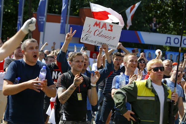 Metallarbetare protesterar i Belarus.