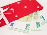 Eurosedlar i kuvert utreds i korruptionshärvan Qatargate. Genrebild.