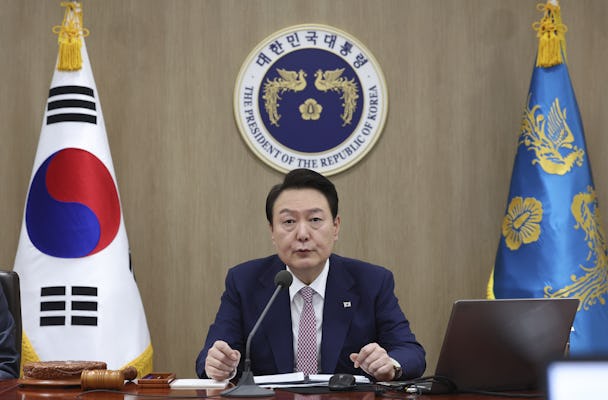 Sydkoreas president backar från förslag om ökad arbetstid efter protester från generation z och millenials.