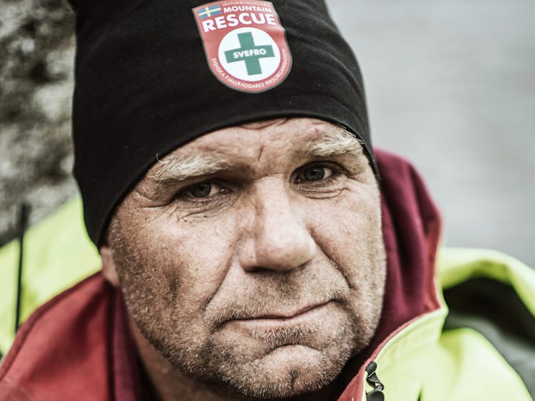 ”Man vill göra skillnad och rädda liv”, säger Rickard Svedje­sten om vad som driver honom att delta i fjällräddningen.