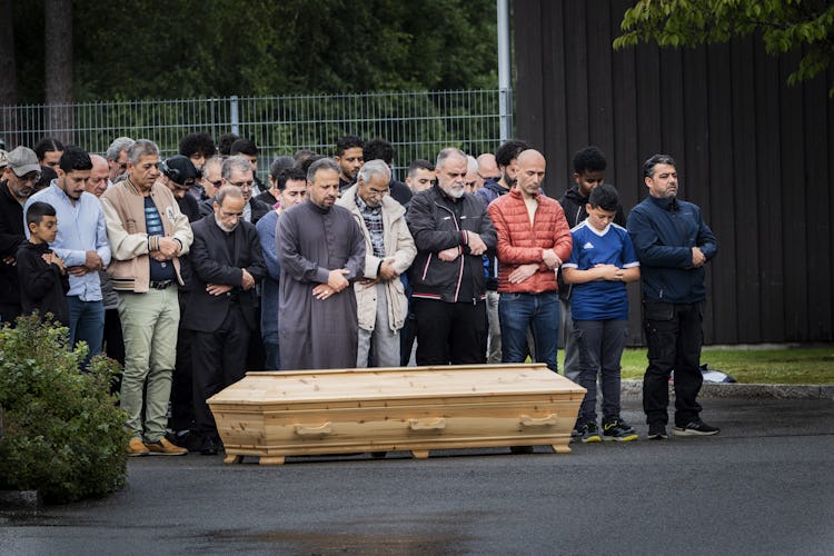 Ulricehamn. 14-årige Muhammad Yaqob dog i en arbetsplatsolycka utanför Marbäck i Ulricehamns kommun förra veckan. På tisdagen begravdes han.