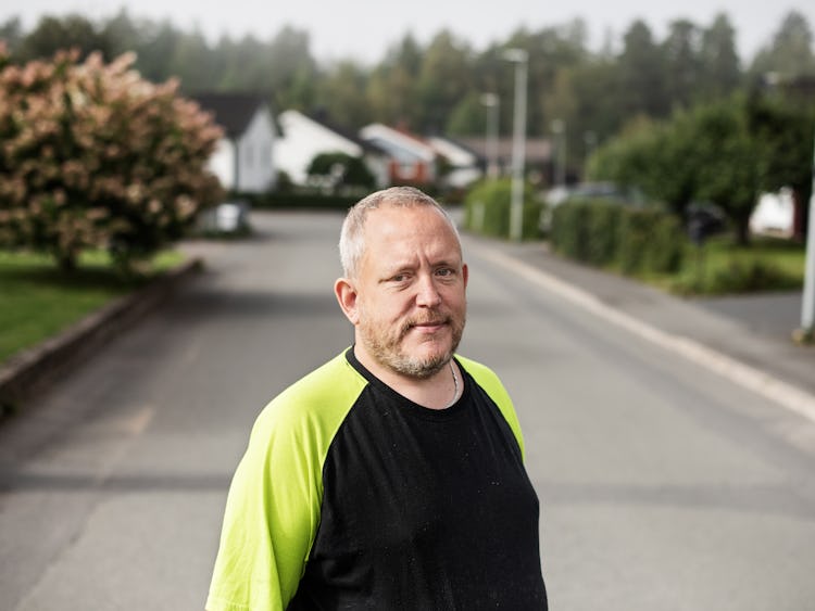 Porträttbild på snickaren Klas Holm.