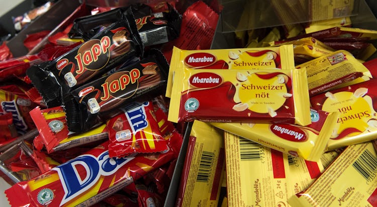 Företaget Mondelez Sverige säljer choklad med varumärkerna Marabou, Daim, Japp och Aladdin.