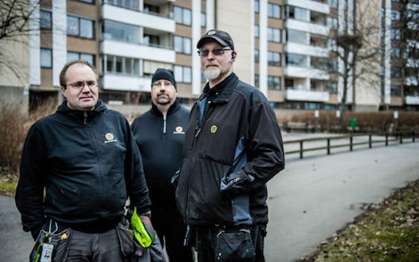 David Holmgren, Mattias Selegård och Anders Hornstrand på HSB är några av alla som har fått vänta på att avtalen för fastighetsskötare ska bli klara. Det är först när det finns ett centralt avtal som de kan börja lokala förhandlingar.