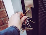 Fastighetsskötare dörr nycklar