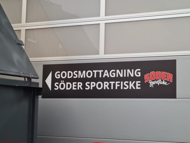 Handels har lämnat in konfliktvarsel till Söder Sportfiske AB i Stockholm. Medlemmarna på lagret kommer tas ut i strejk om inte företaget tecknar kollektivavtal senast den 21 november.