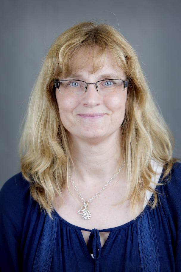 Ansiktsbild på överläkare Helena Sandén.