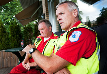Ambulanssjukvårdarna Jan Bråthen och Sverre Aae.