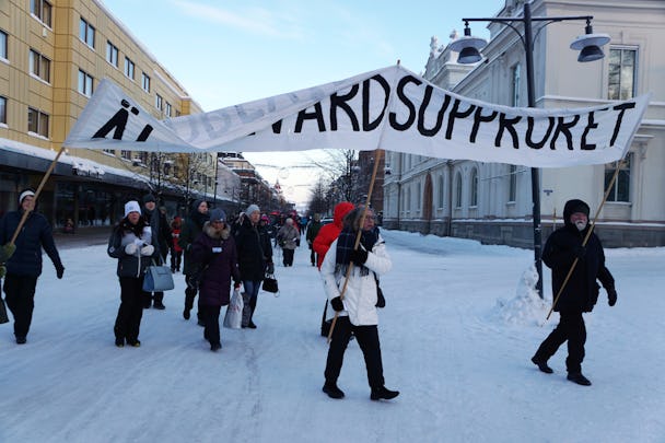 Äldrevårdsupproret håller demonstration i Luleå.