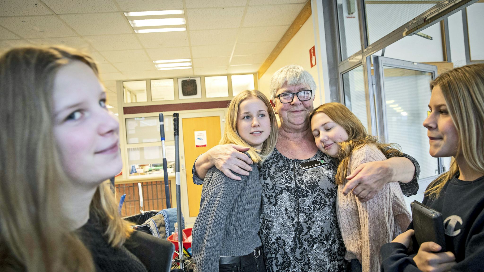 Ewa-Lena Klingberg med Nea, Frida och Ebba i 9F.