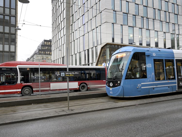 Kommunal ska förhandla om nytt avtal för bland andra bussförare och spårvagnsförare.