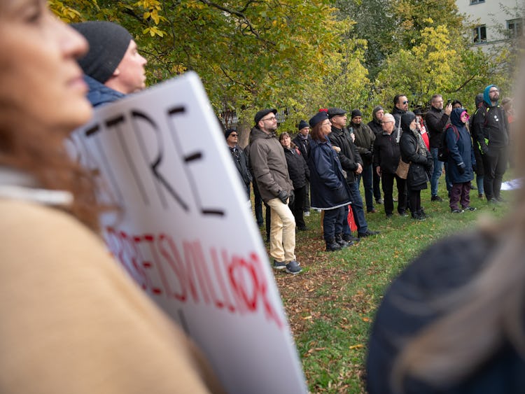Demonstration "Kollektivtrafik i offentlig regi" utanför landstingshuset 24 oktober 2023.
