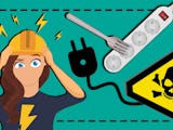 En skärrad elektriker stirrar på en gaffel i ett eluttag och en varningsskylt med sladd.
