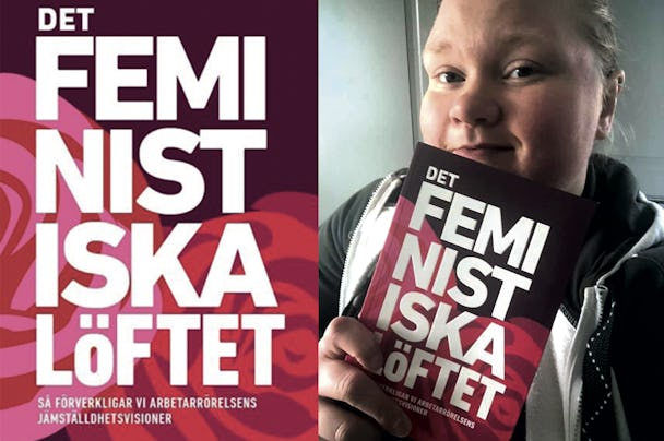 Josefin Johansson håller i boken ”Det feministiska löftet”.